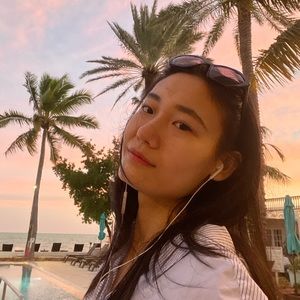 Meet your Posher, Chloe